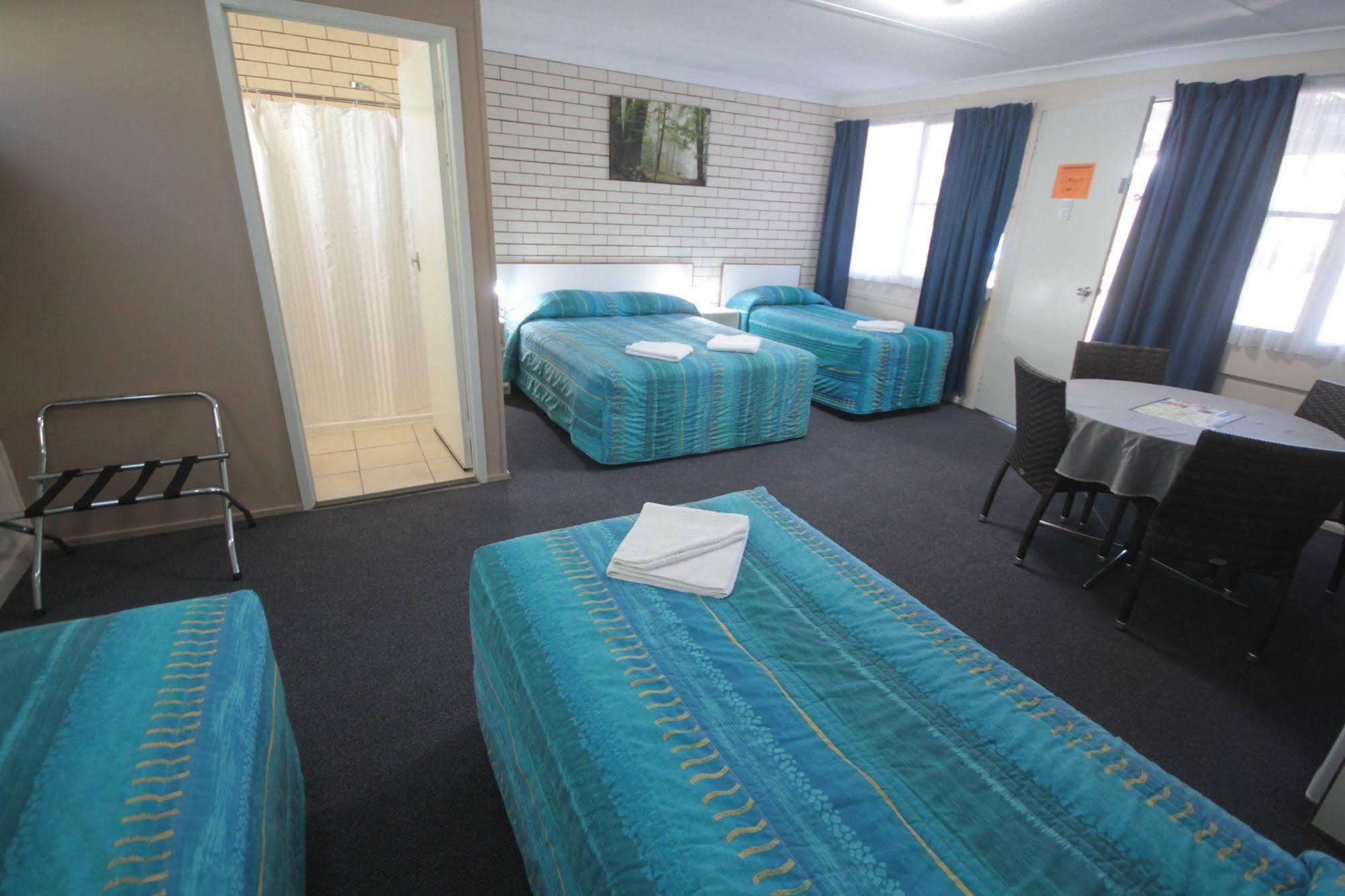Binalong Motel Гундивинди Экстерьер фото